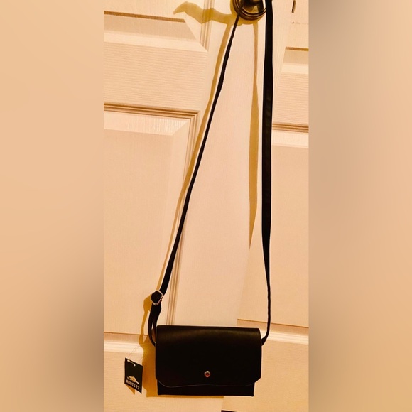 Roots Classic Black Crossbody Bag - Picture 7 of 9